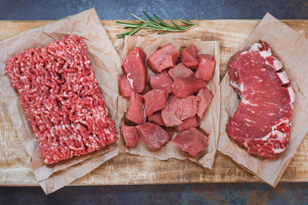 3 Types of red meat: ground beef, beef chuck and steak.