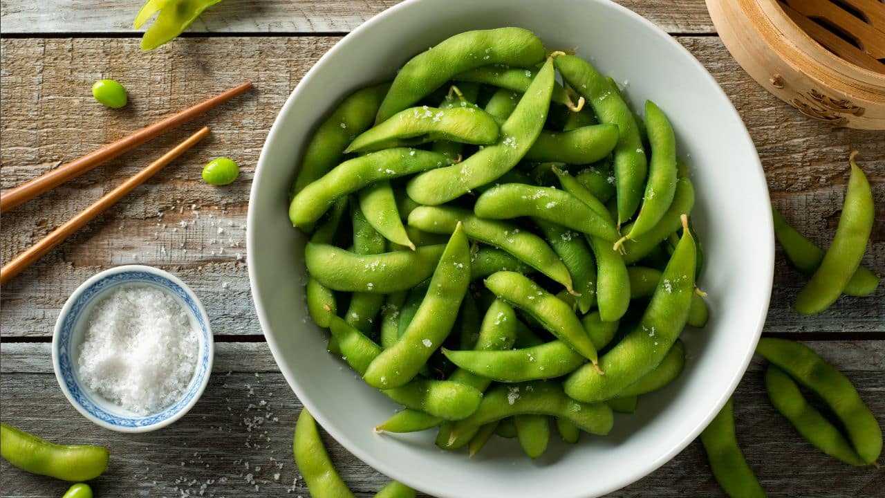 7 Surprising High-Protein Foods That Aren’t Meat 4 Edamame in a bowl