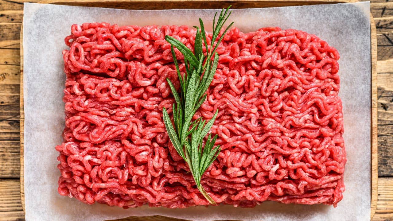 12 Healthy Foods That Can Speed Up Muscle Gain 2 Ground beef on a tray